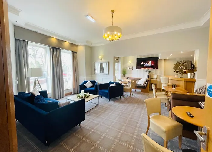 West Lynn Serviced Apartments Spacious & Free Parking